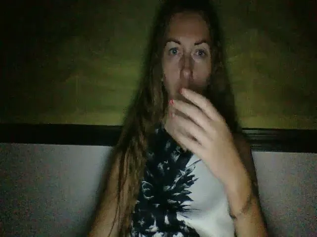 Live sex webcam photo for CheelyWilly #253549364