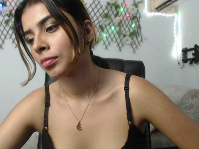 Live sex webcam photo for Lindsay-Petit #249294742