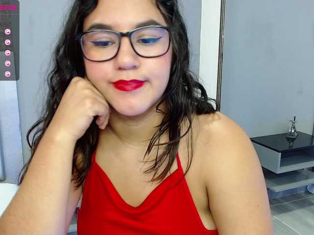 Live sex webcam photo for AnnieBellerou #241034798