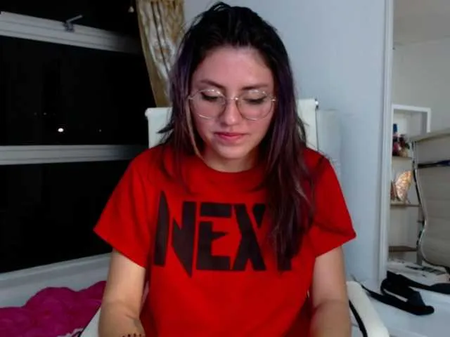 Live sex webcam photo for Diamond-Valer #241035085