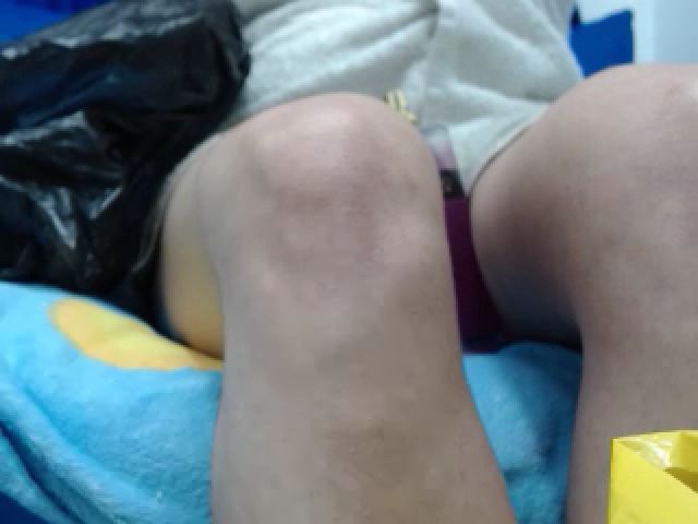 Live sex webcam photo for Honey21_ #252447528