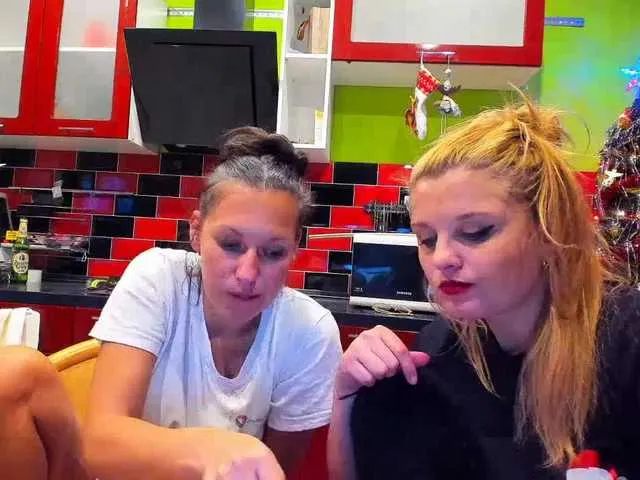 Live sex webcam photo for karolina1908 #240909522