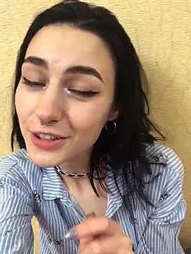 Live sex webcam photo for blackkwidow #245066207