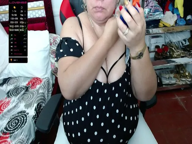 Live sex webcam photo for Brenda_becker #261319601