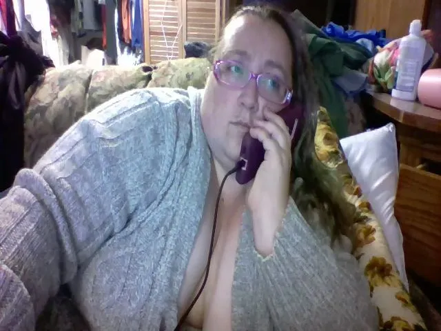 Live sex webcam photo for BBWAngel85 #255522863