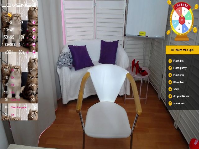 Live sex webcam photo for StayWild21 #258839243