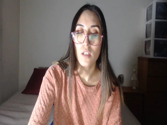 Live sex webcam photo for Ninimoon #252467776