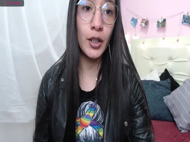 Live sex webcam photo for Pia_Smith_ #260667422