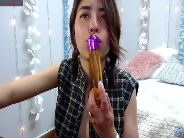 Live sex webcam photo for Cathryskyy #261110817