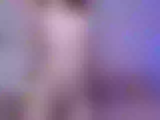 Live sex webcam photo for -Goldy- #241302239