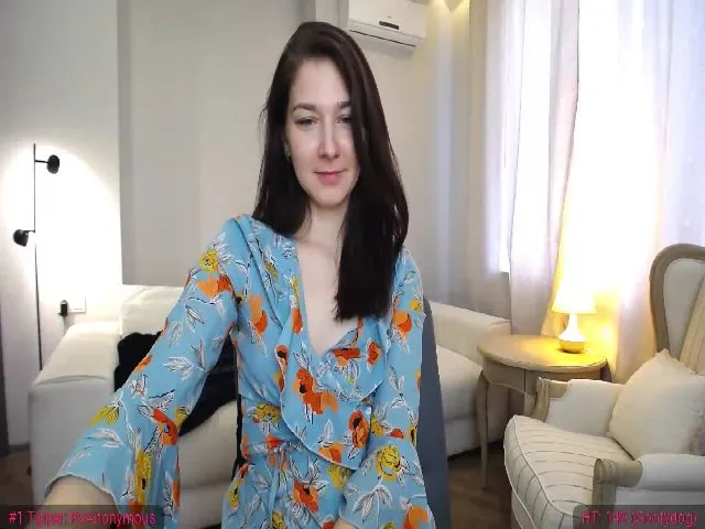 Live sex webcam photo for SylviaStar #263142517