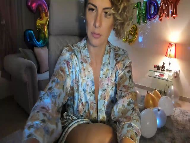 Live sex webcam photo for Aarte_miss #258263354
