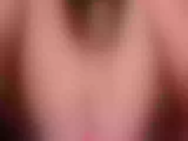 Live sex webcam photo for JenniferLuvv #255305815