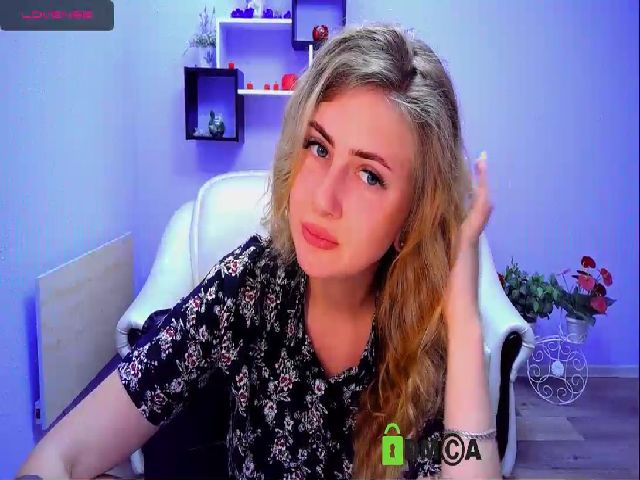 Live sex webcam photo for PrincesSnake #255556395