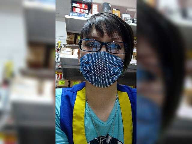 Live sex webcam photo for LunaXKinky #241399840