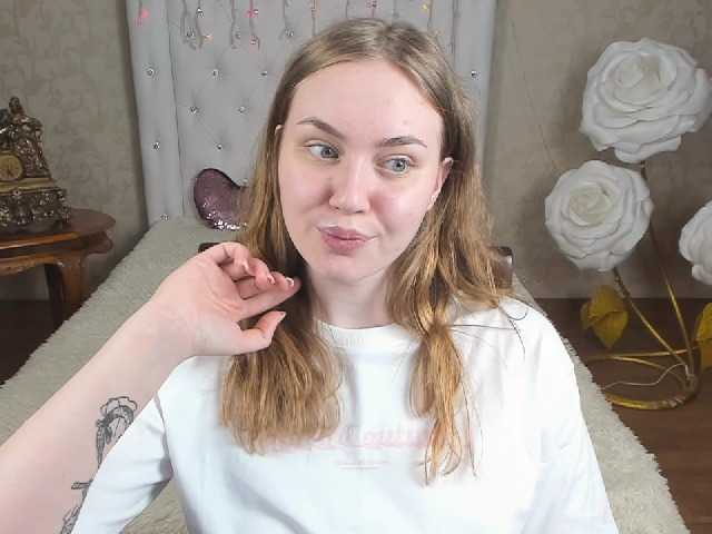 Live sex webcam photo for AdaCrystall #241164630