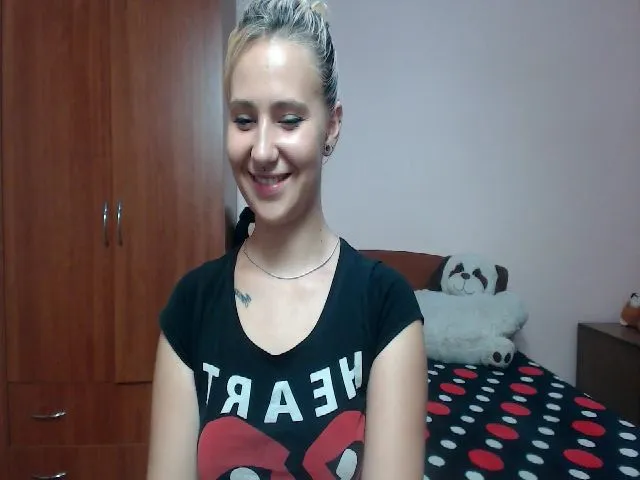 Live sex webcam photo for Tweetyboom #253281493