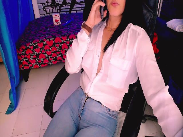 Live sex webcam photo for Sashabreck #287859797