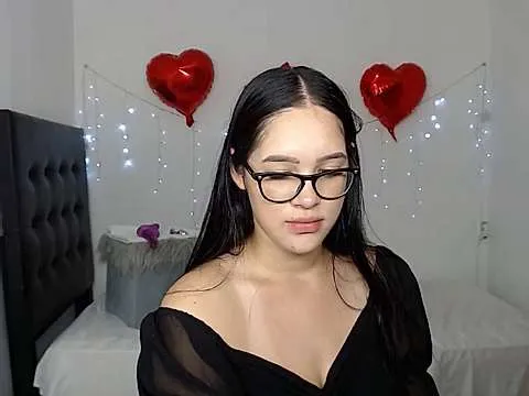 Live sex webcam photo for rose_savage1 #243080941