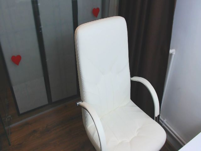 Live sex webcam photo for Kateyrosemary #255718862