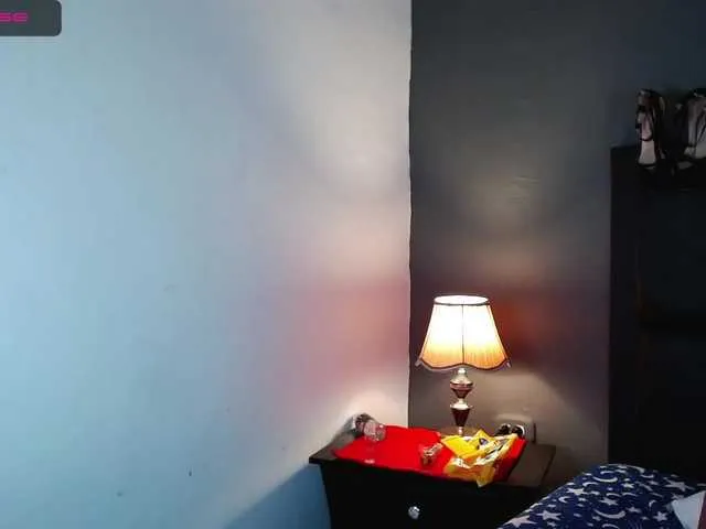 Live sex webcam photo for Canela01 #241298578