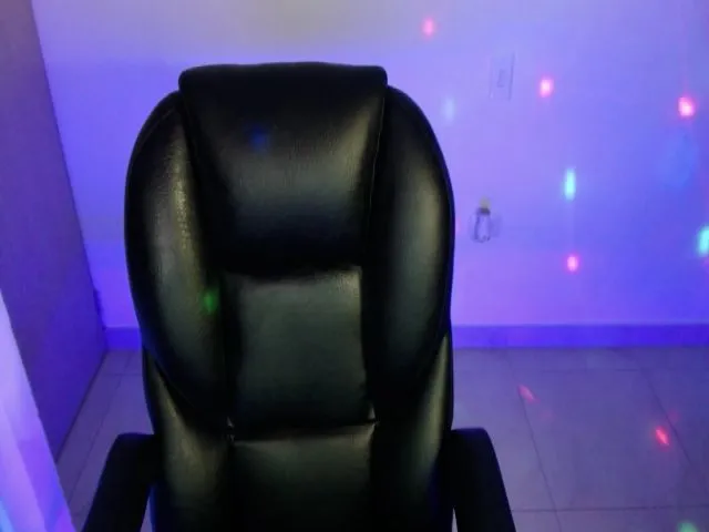 Live sex webcam photo for Addisonclark9 #253988359