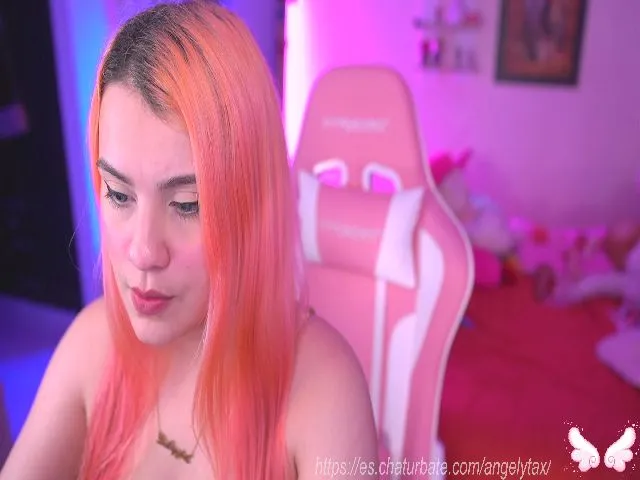 Live sex webcam photo for Angelytaxx #263989963
