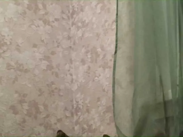 Live sex webcam photo for Emilia212 #241275383