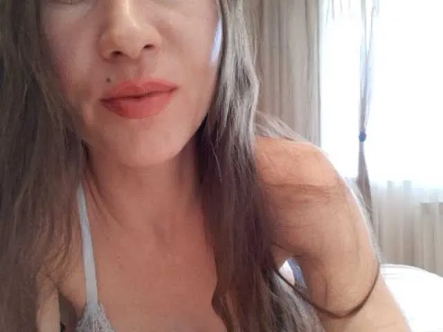 Live sex webcam photo for LoLiPOPGIRL #241305207