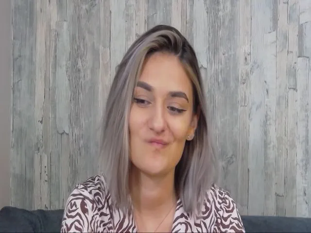 Live sex webcam photo for SecretAmber #255396450