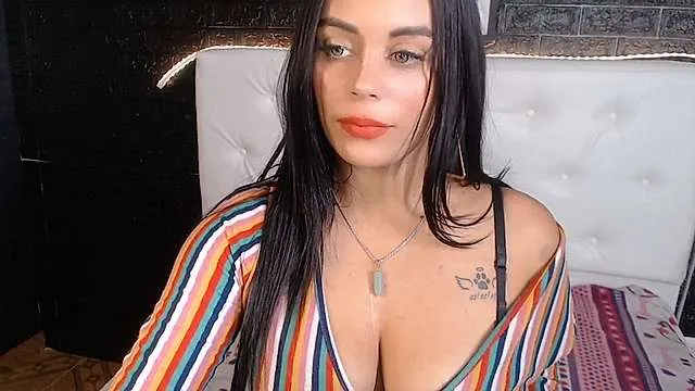 Live sex webcam photo for lolashine5 #244805085