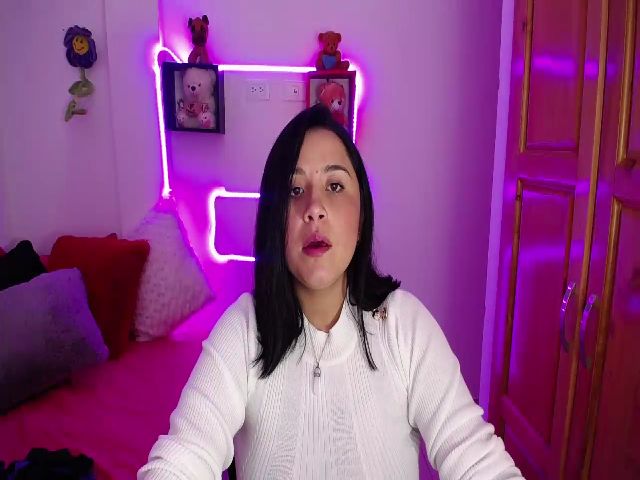 Live sex webcam photo for Valeriesaenz1 #263523144