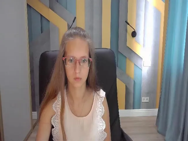 Live sex webcam photo for Alice_Adamsi #255948058