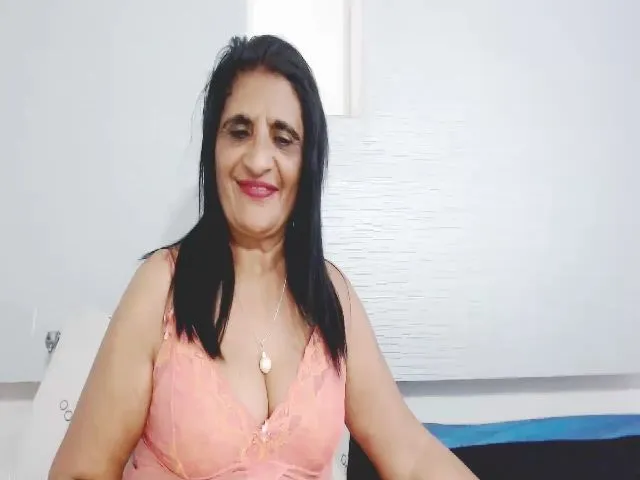 Live sex webcam photo for Indianmilf58 #260595300