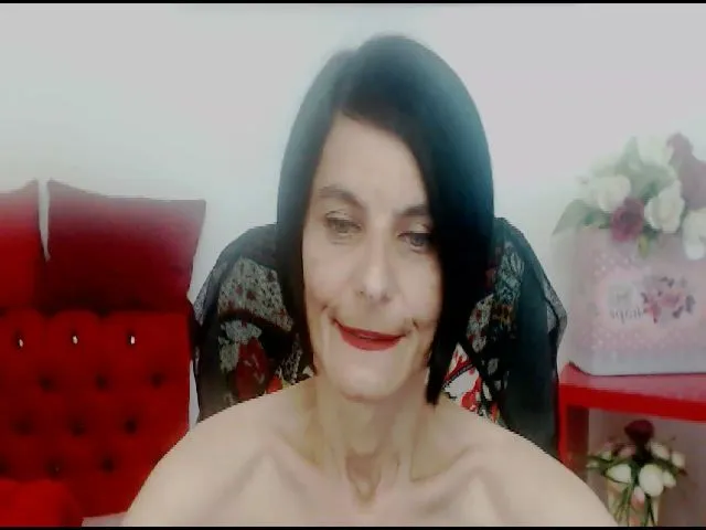 Live sex webcam photo for BestBangMilf #254145149