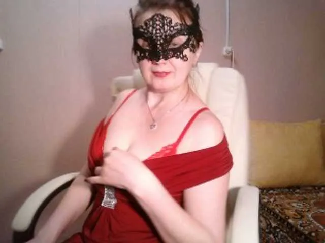 Live sex webcam photo for leeloofire #241269378