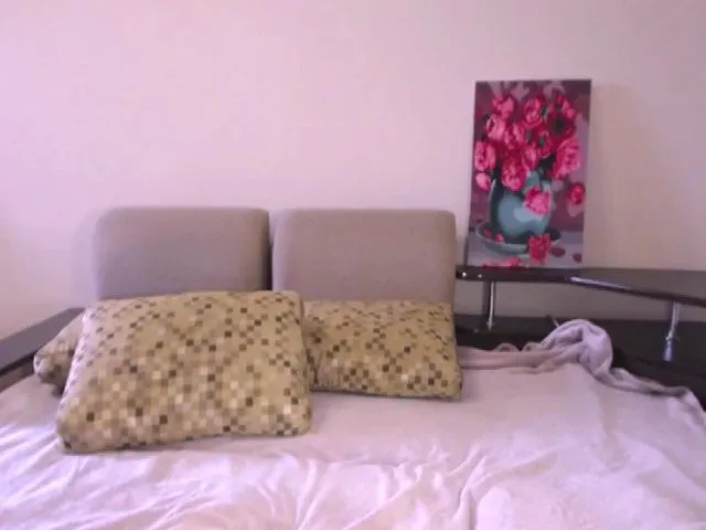 Live sex webcam photo for GoddessWrath #256292975