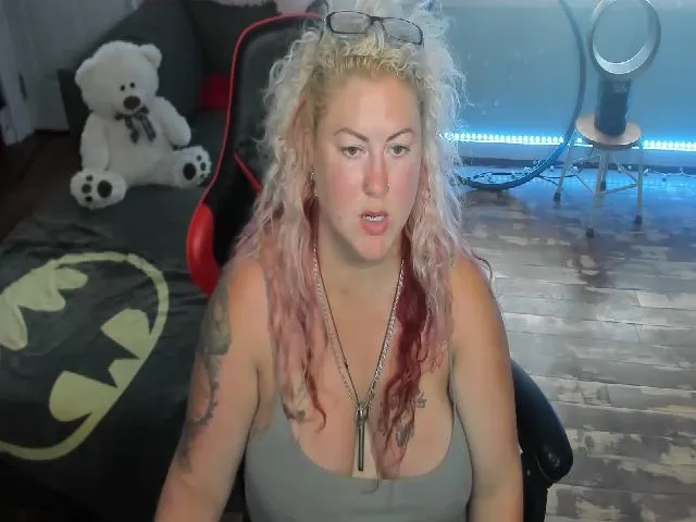 Live sex webcam photo for Janrubygirl #253525008