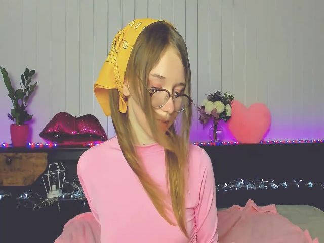 Live sex webcam photo for SweetWOW #254189660