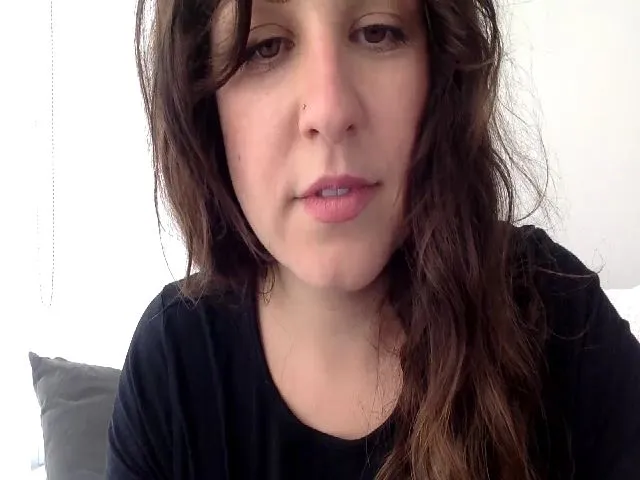 Live sex webcam photo for PennieGold #264457073