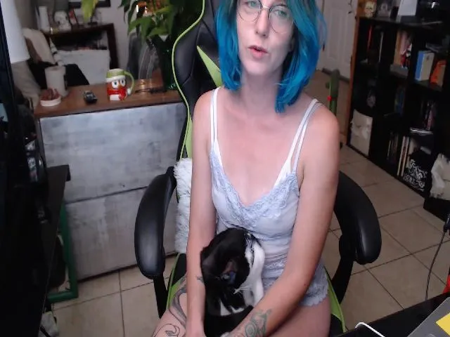 Live sex webcam photo for KinzySuicide #263202524
