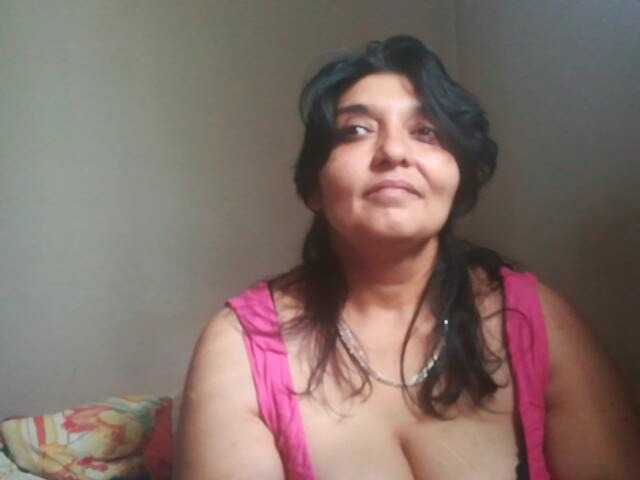 Live sex webcam photo for julija38 #259116550