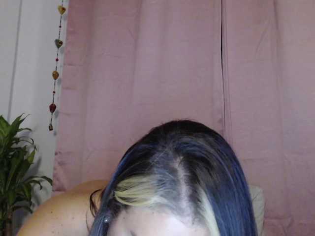 Live sex webcam photo for niaparker #241182640