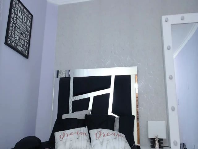 Live sex webcam photo for Pythonissa97 #258709384