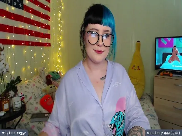 Live sex webcam photo for RoomOfGhosts #254993402
