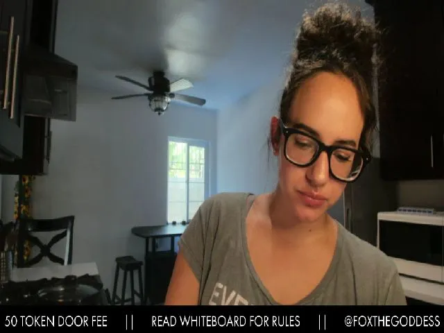 Live sex webcam photo for FoxtheGoddess #253894337