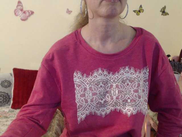 Live sex webcam photo for goodSnowQueen #241281218