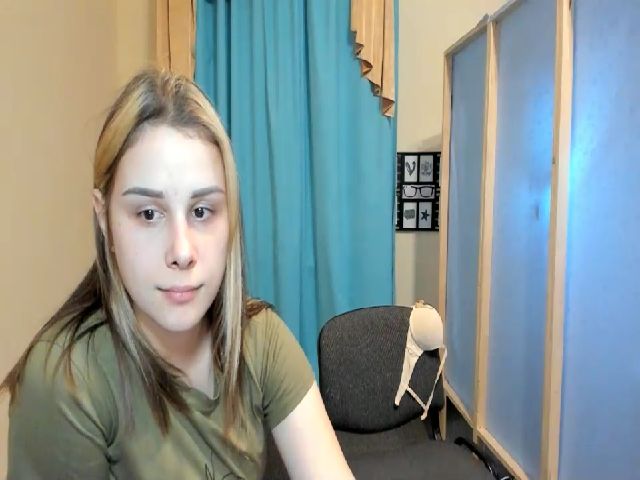 Live sex webcam photo for PolliMilk #252435290