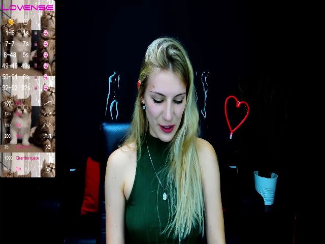 Live sex webcam photo for LiliManchest #265038452