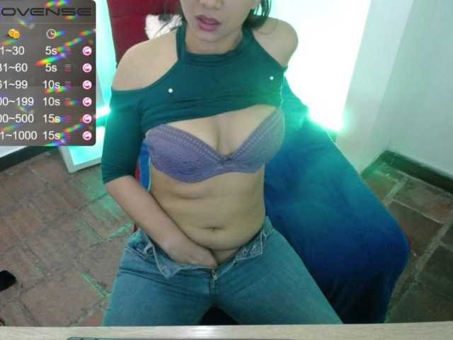 Live sex webcam photo for goldbutterfly #241082258